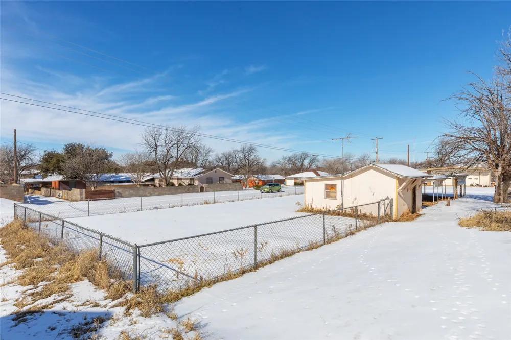 1902 Bristol Drive Sweetwater, TX 79556