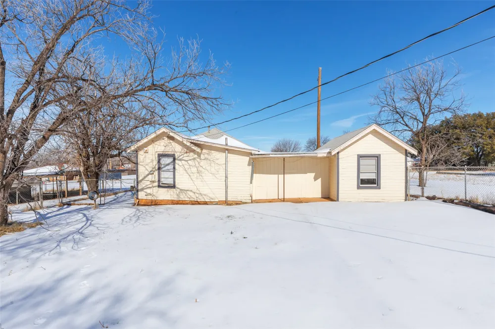 1902 Bristol Drive Sweetwater, TX 79556