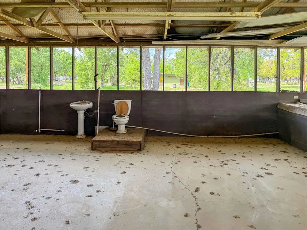 1099 Bull Pen Road Brownwood, TX 76801