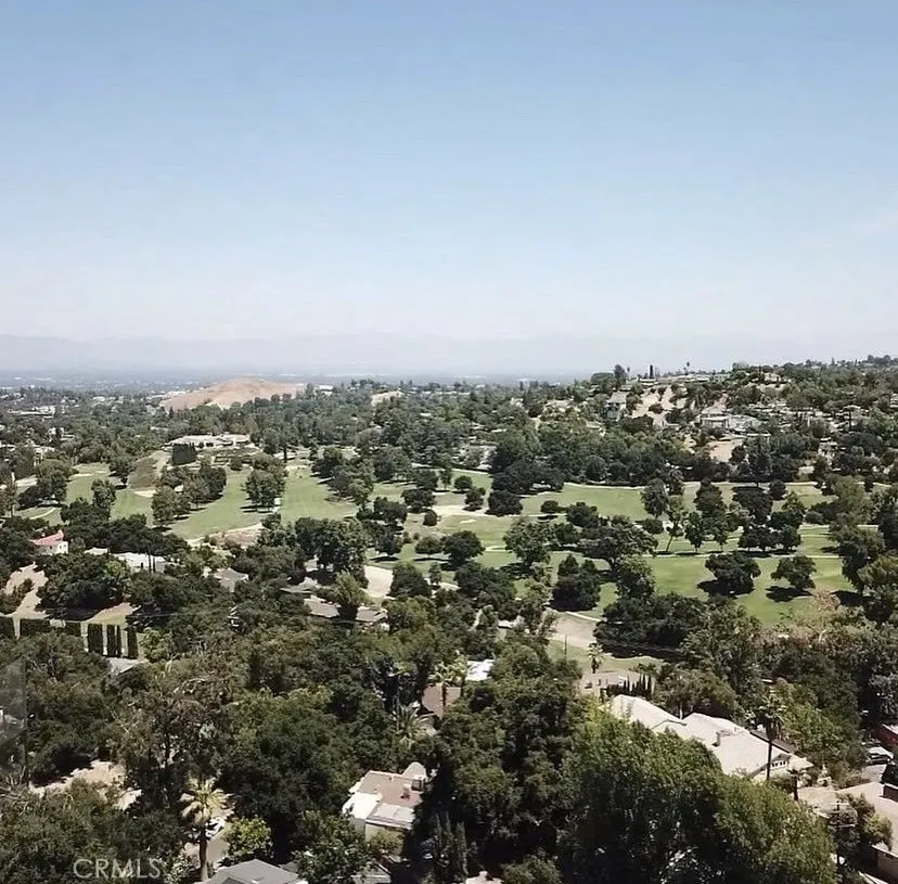 Ensenada Drive Woodland Hills, CA 91364