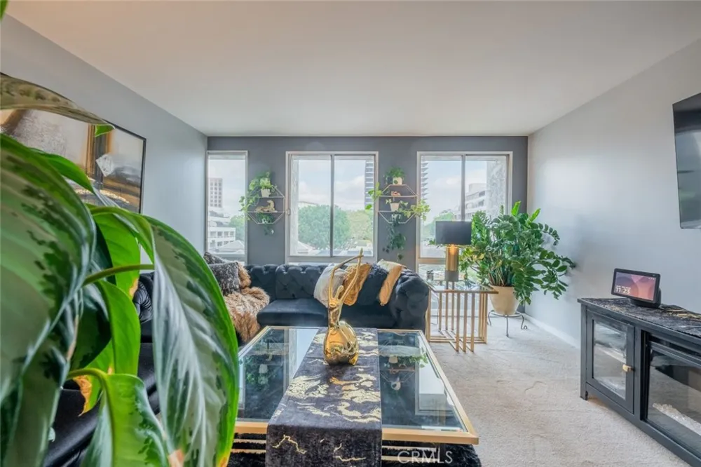 800 W 1st Street #502 Los Angeles, CA 90012