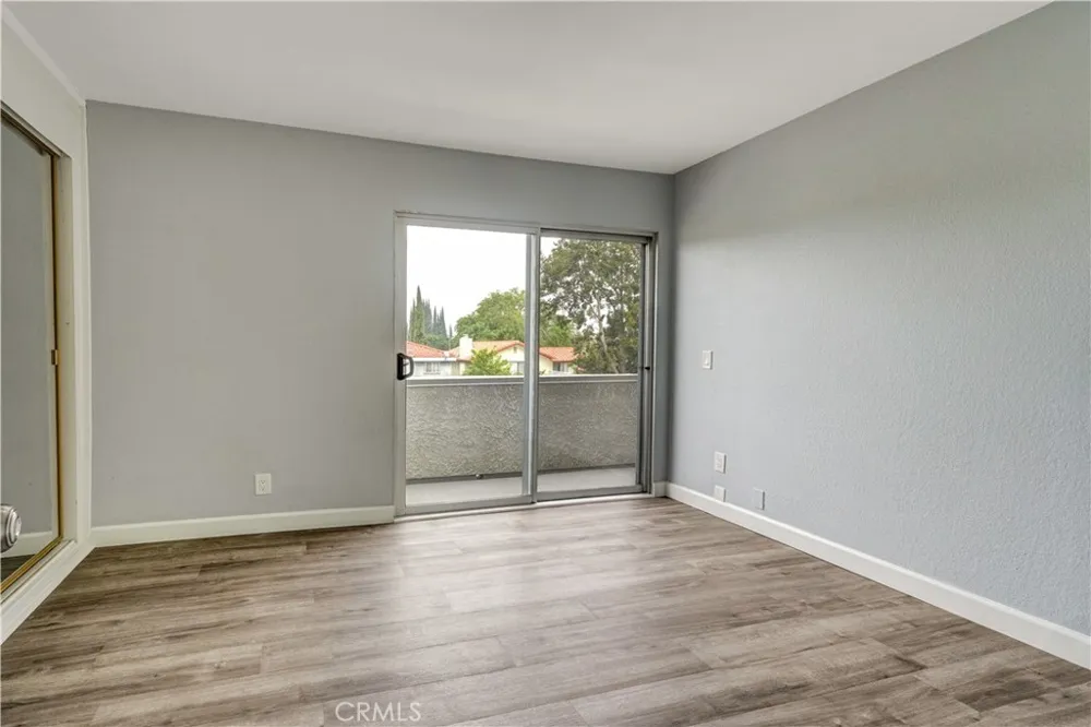 20155 Keswick #209 Winnetka, CA 91306