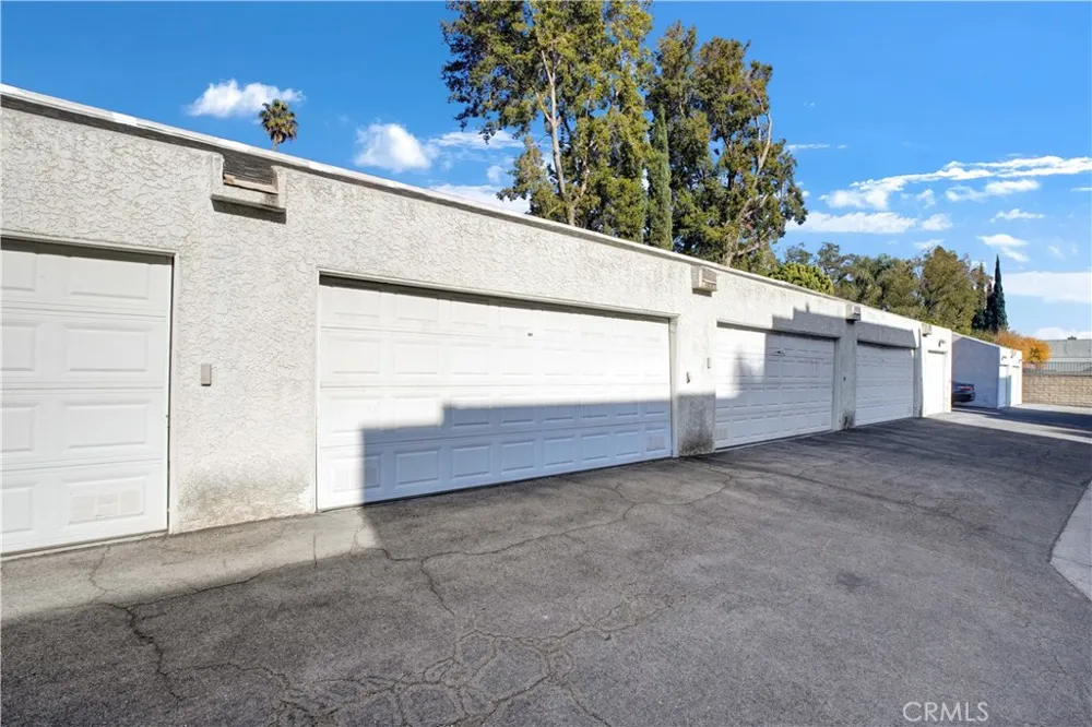 20155 Keswick #209 Winnetka, CA 91306