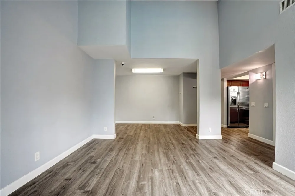 20155 Keswick #209 Winnetka, CA 91306