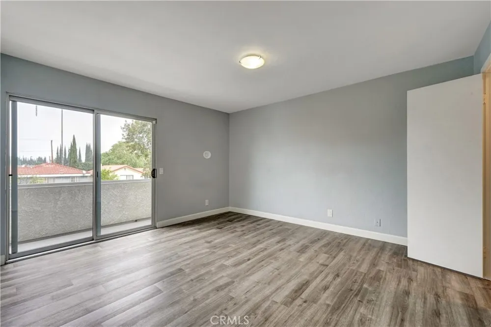 20155 Keswick #209 Winnetka, CA 91306