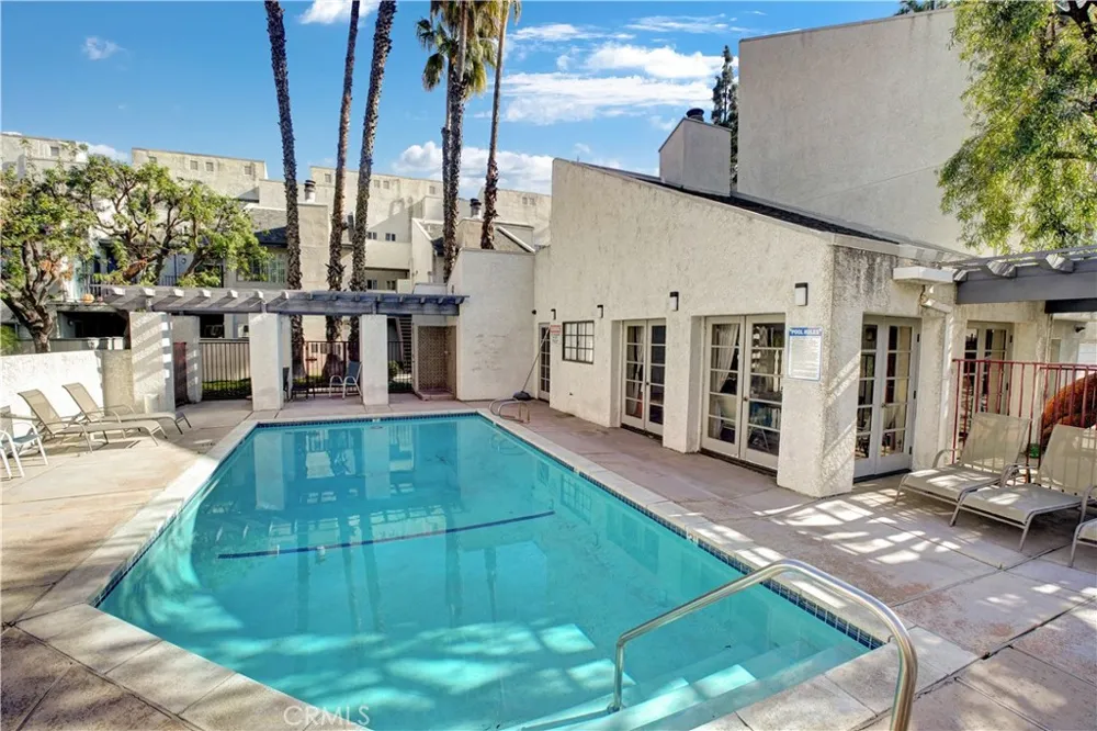 20155 Keswick #209 Winnetka, CA 91306