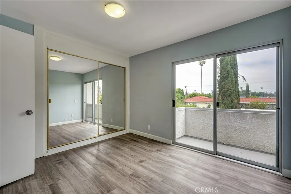 20155 Keswick #209 Winnetka, CA 91306