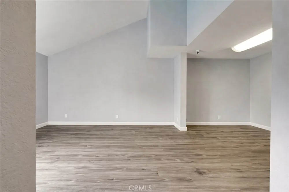 20155 Keswick #209 Winnetka, CA 91306