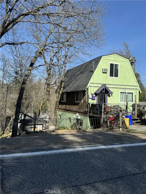 22052 Crest Forest