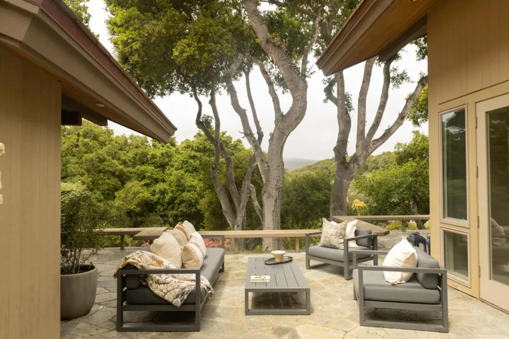 5466 Quail Way Carmel, CA 93923