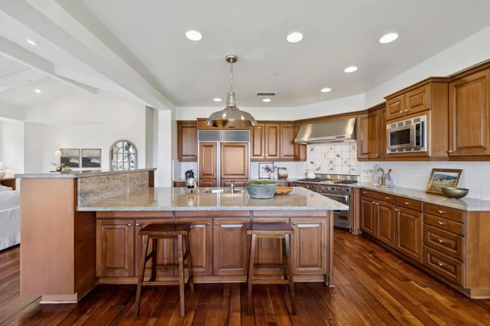 1450 Lakeview Court San Martin, CA 95046