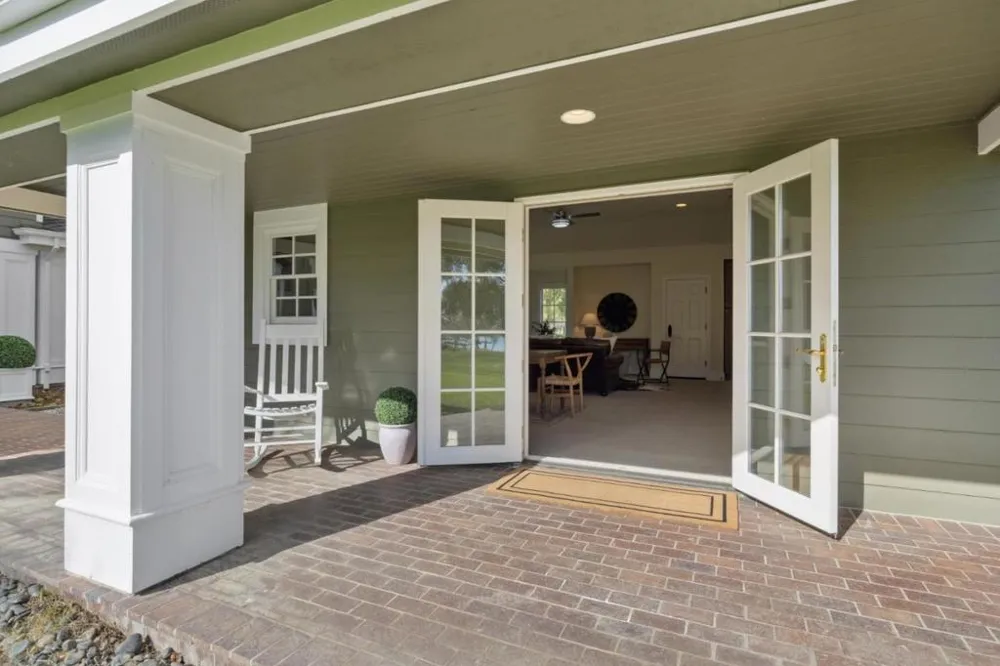 1450 Lakeview Court San Martin, CA 95046