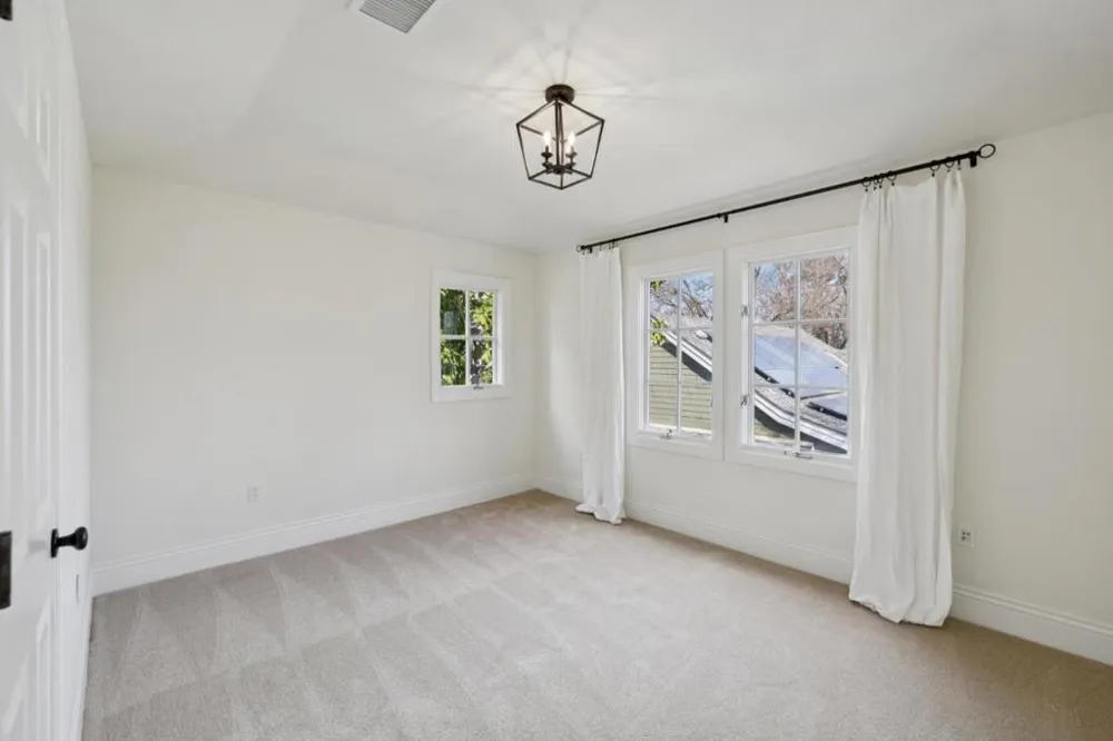 1450 Lakeview Court San Martin, CA 95046