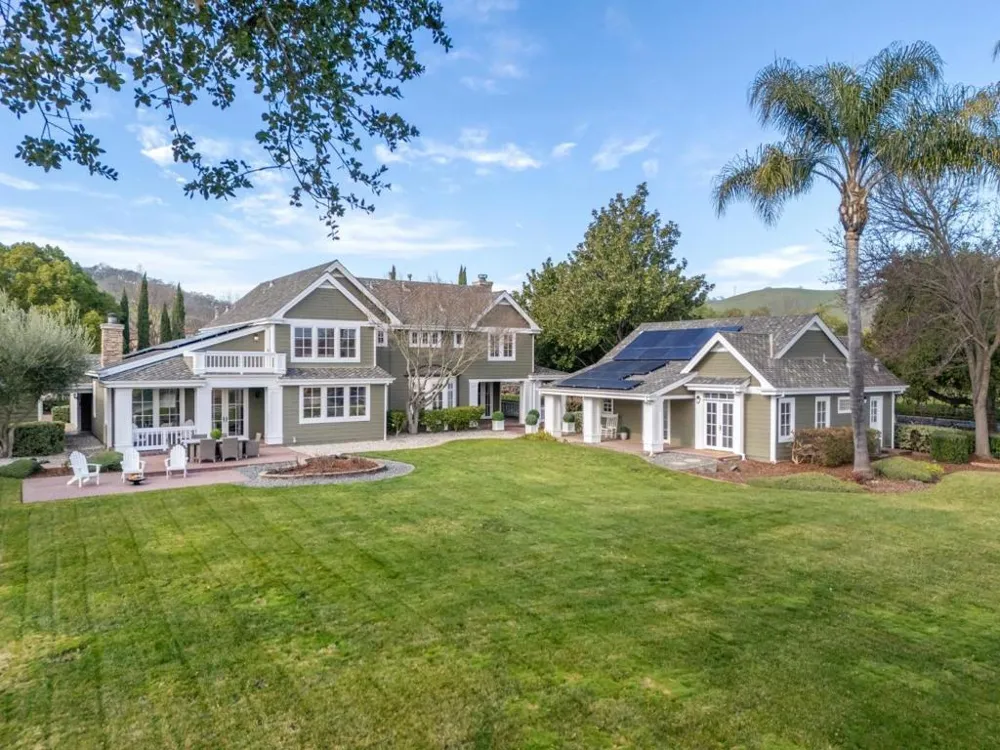 1450 Lakeview Court San Martin, CA 95046