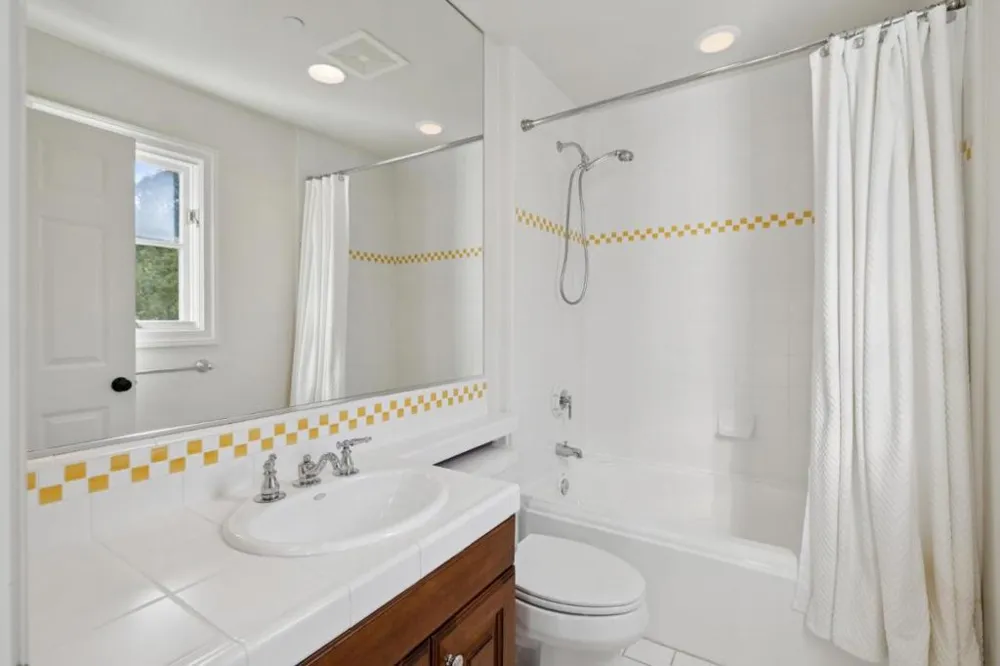 1450 Lakeview Court San Martin, CA 95046