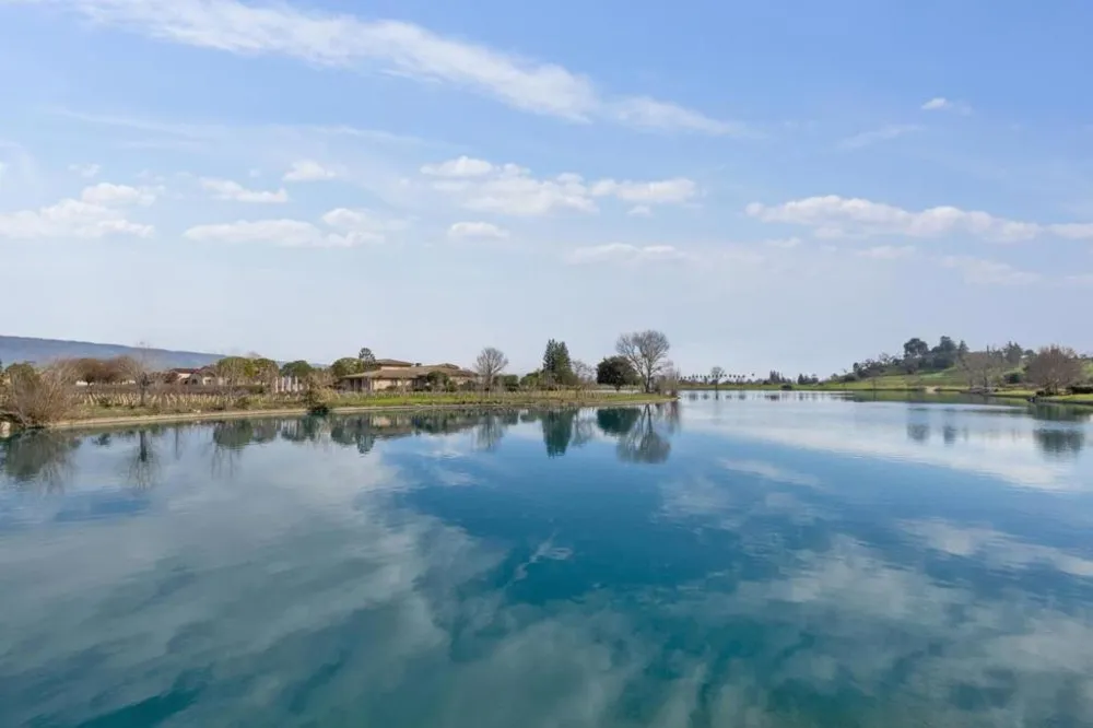 1450 Lakeview Court San Martin, CA 95046
