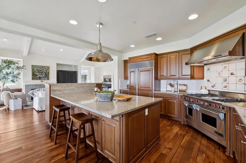 1450 Lakeview Court San Martin, CA 95046