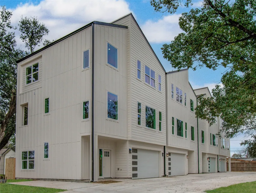 5024 Winnetka Street #D