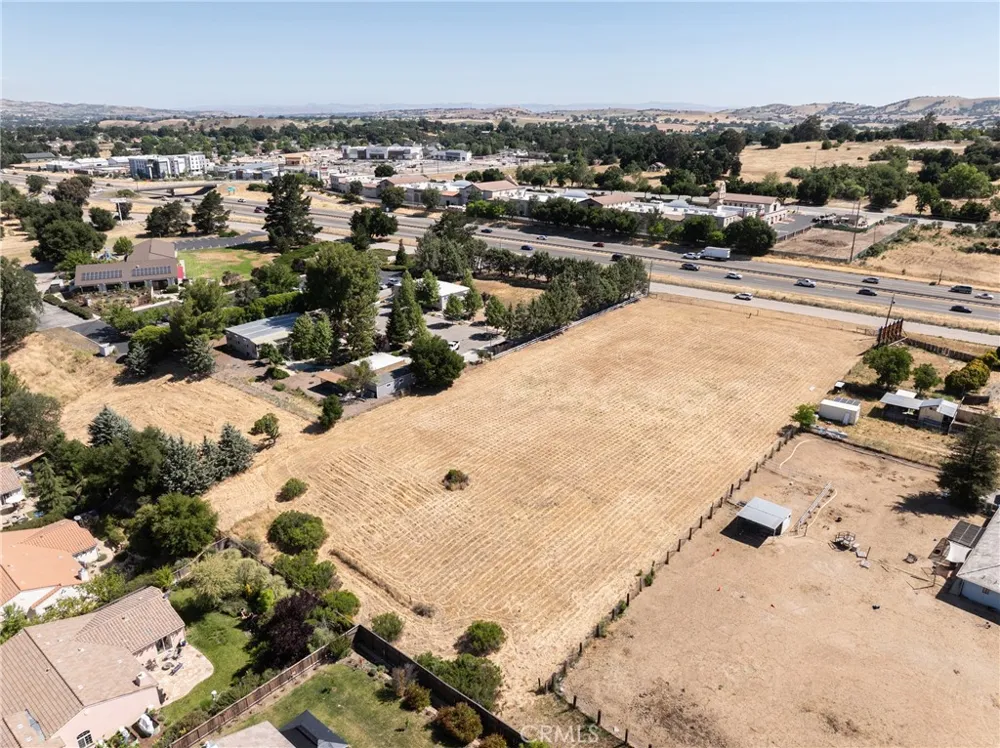 2400 Ramona Road Atascadero, CA 93422