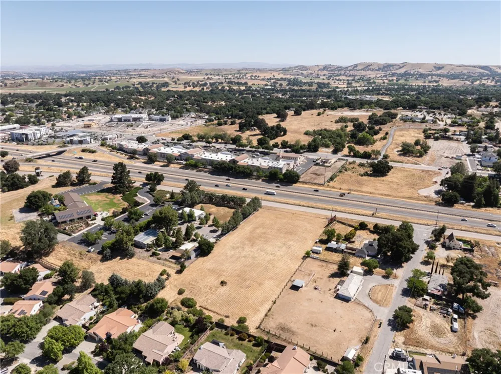 2400 Ramona Road Atascadero, CA 93422