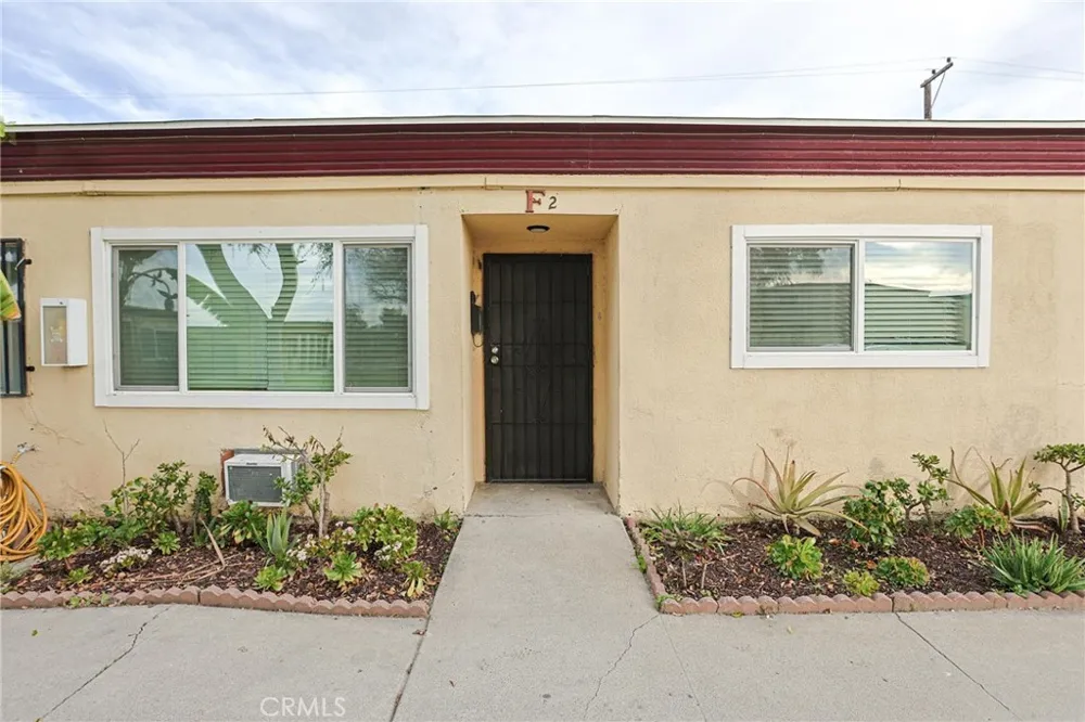 4109 W 5th #F2 Santa Ana, CA 92703