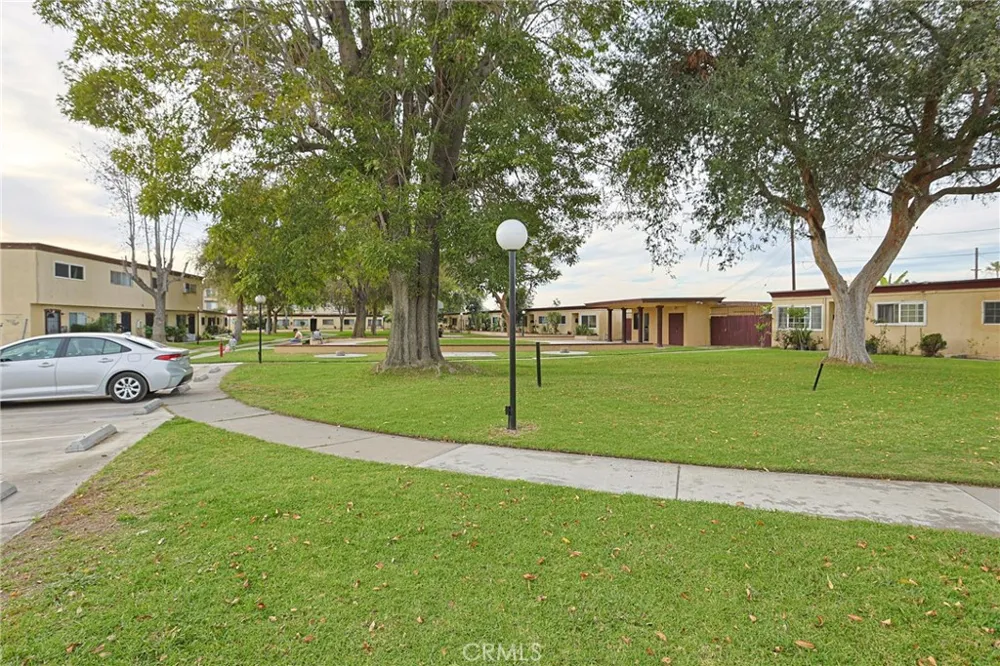 4109 W 5th #F2 Santa Ana, CA 92703