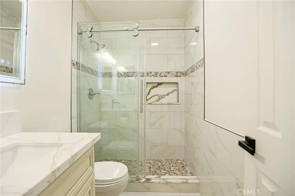 4109 W 5th #F2 Santa Ana, CA 92703