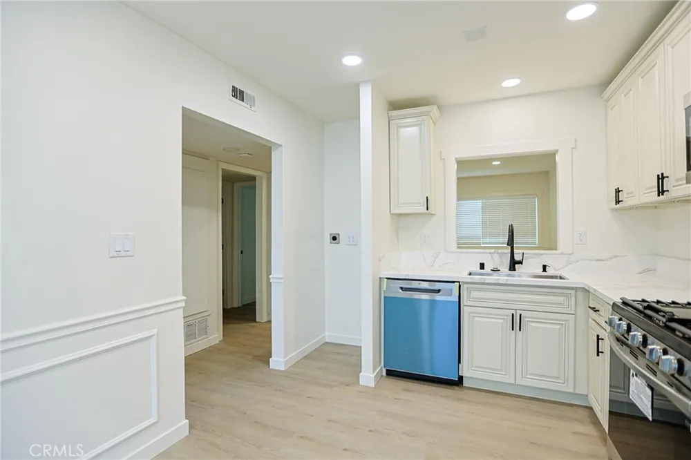 4109 W 5th #F2 Santa Ana, CA 92703