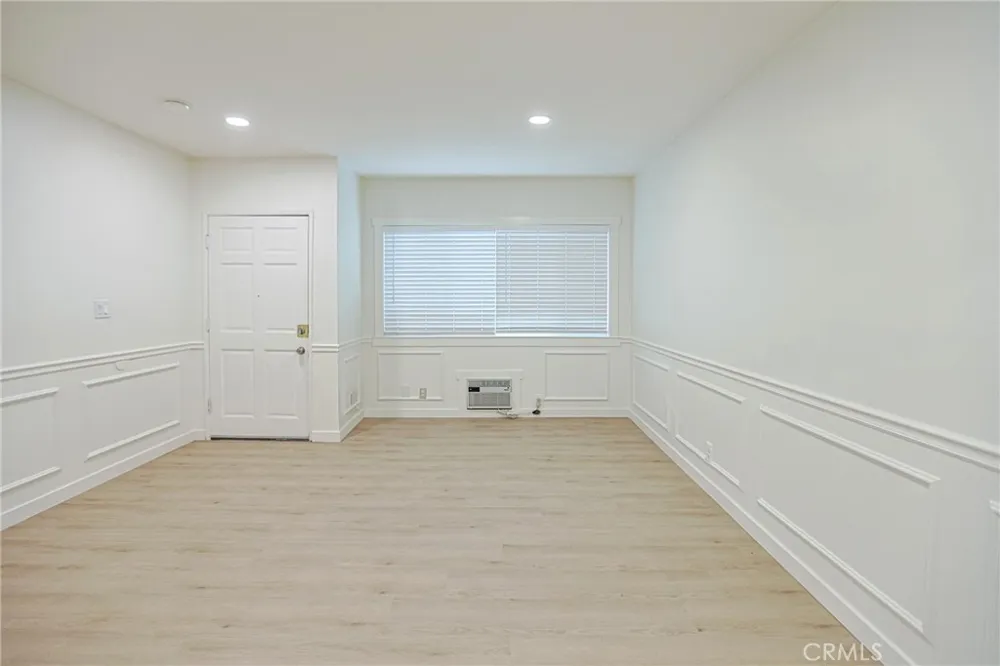 4109 W 5th #F2 Santa Ana, CA 92703