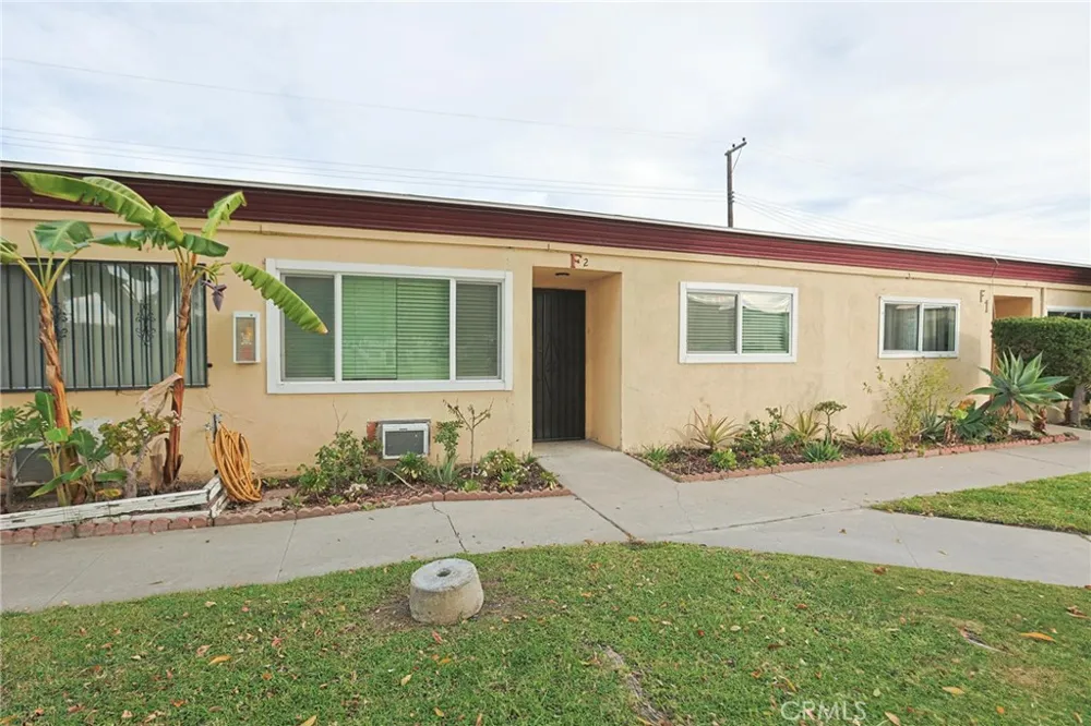 4109 W 5th #F2 Santa Ana, CA 92703