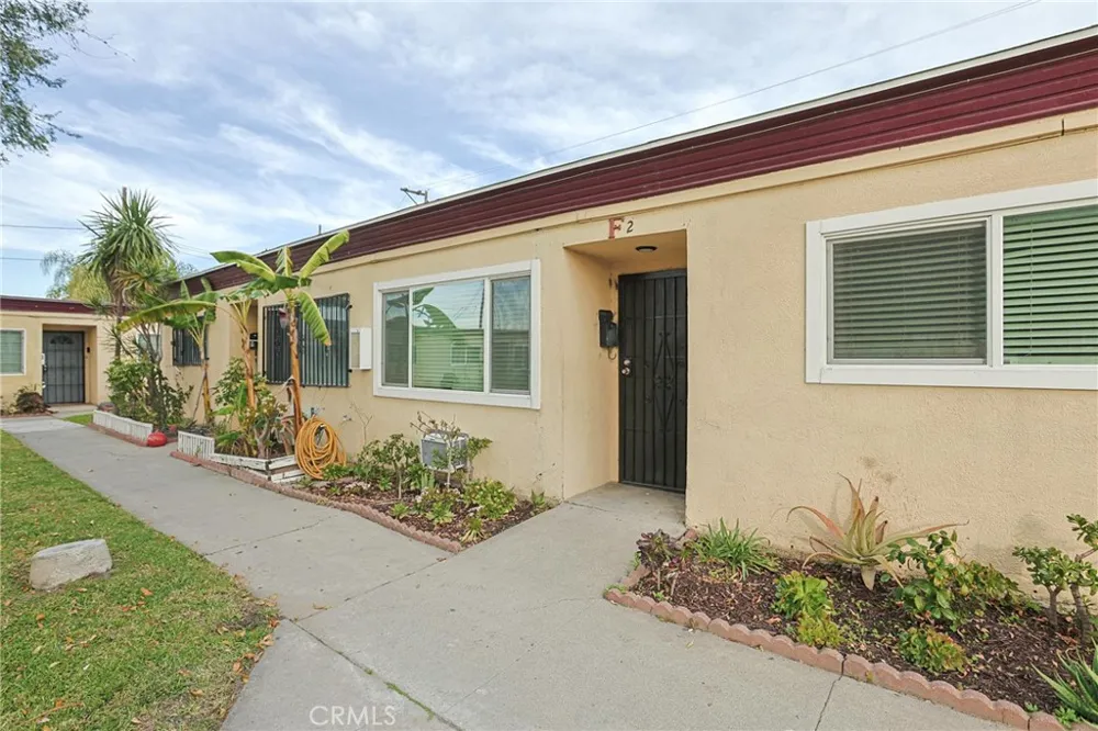 4109 W 5th #F2 Santa Ana, CA 92703