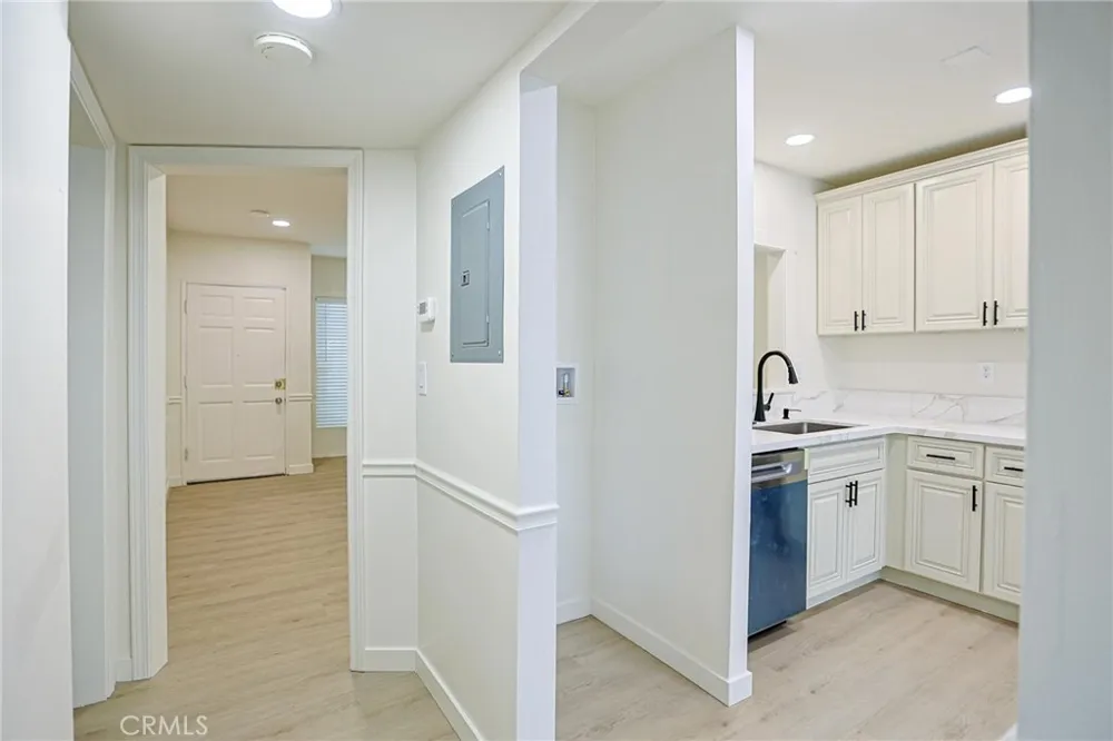 4109 W 5th #F2 Santa Ana, CA 92703