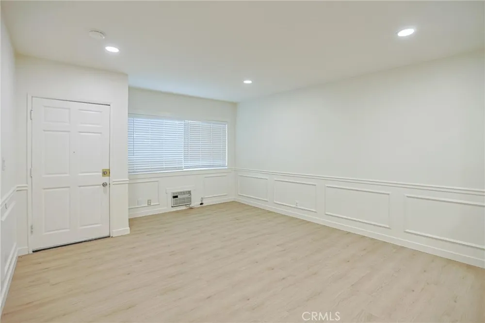 4109 W 5th #F2 Santa Ana, CA 92703