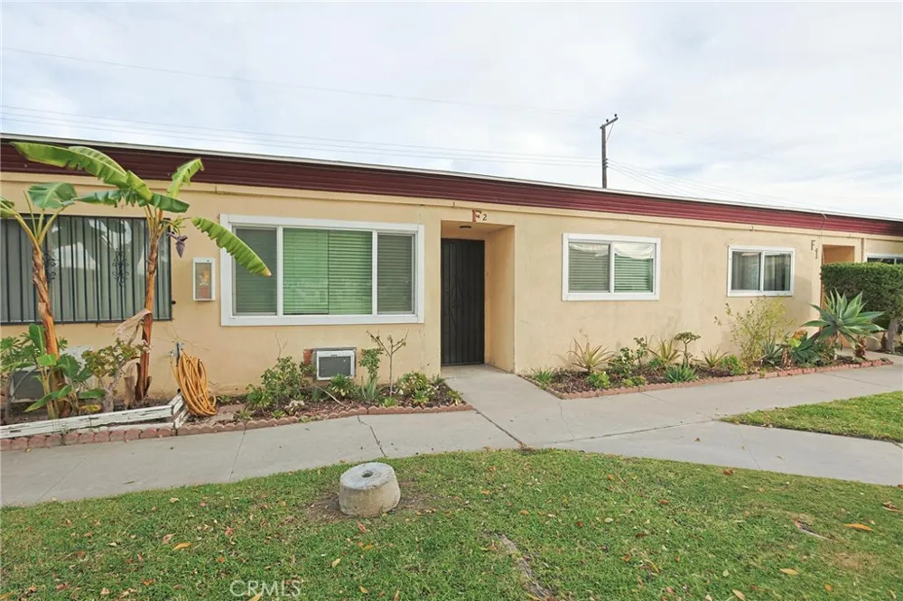 4109 W 5th #F2 Santa Ana, CA 92703