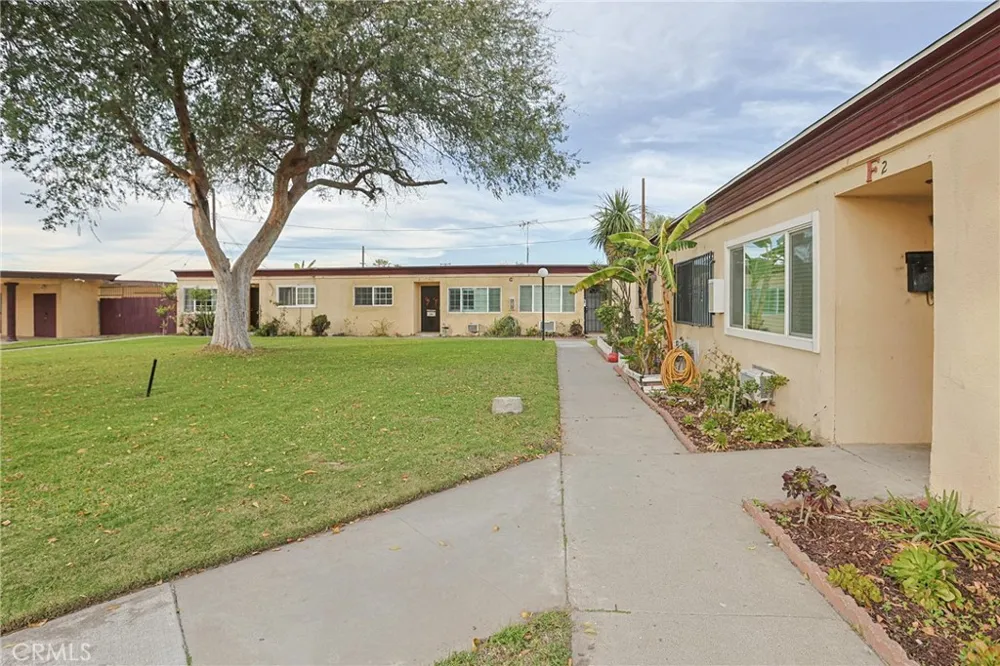 4109 W 5th #F2 Santa Ana, CA 92703