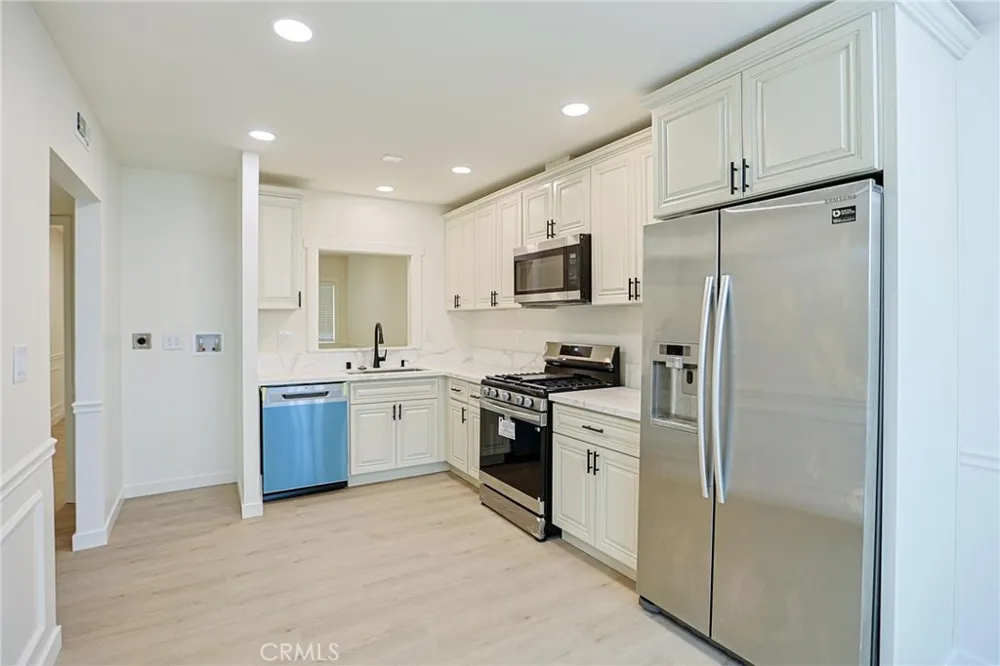 4109 W 5th #F2 Santa Ana, CA 92703