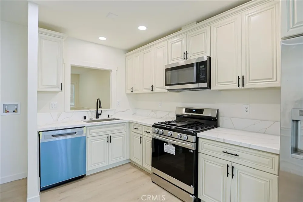 4109 W 5th #F2 Santa Ana, CA 92703