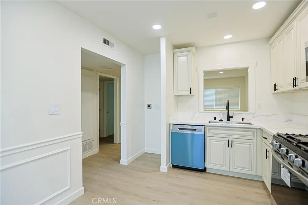 4109 W 5th #F2 Santa Ana, CA 92703