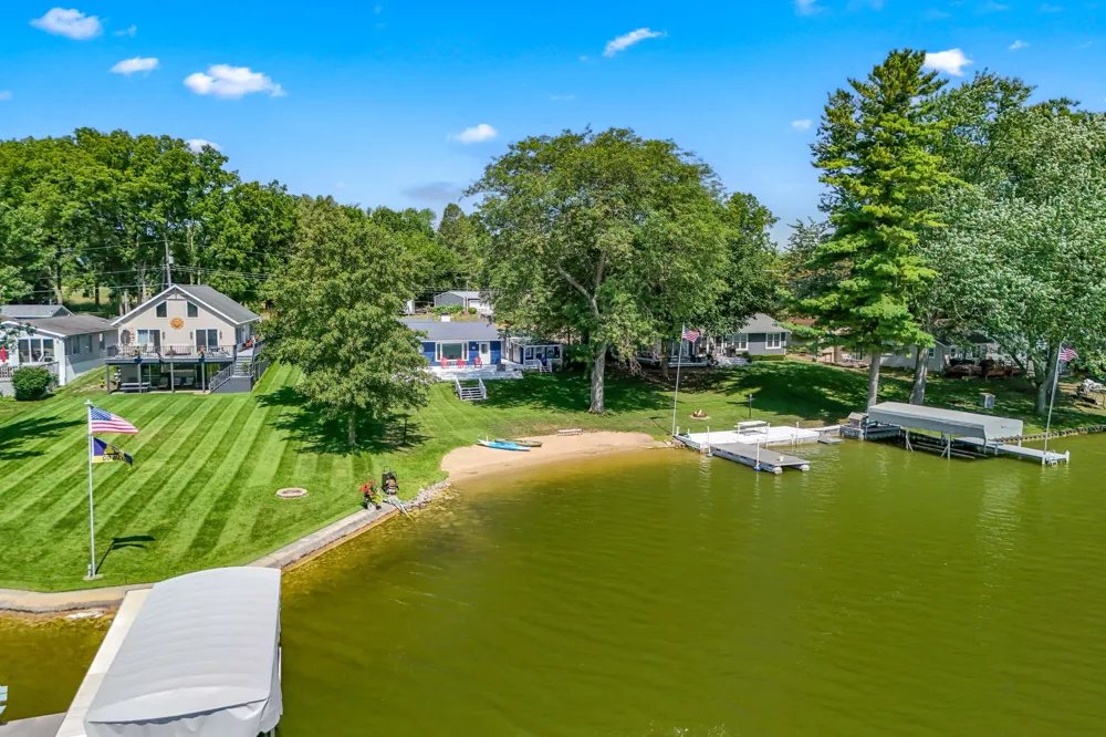 181 Dons Drive Quincy, MI 49082