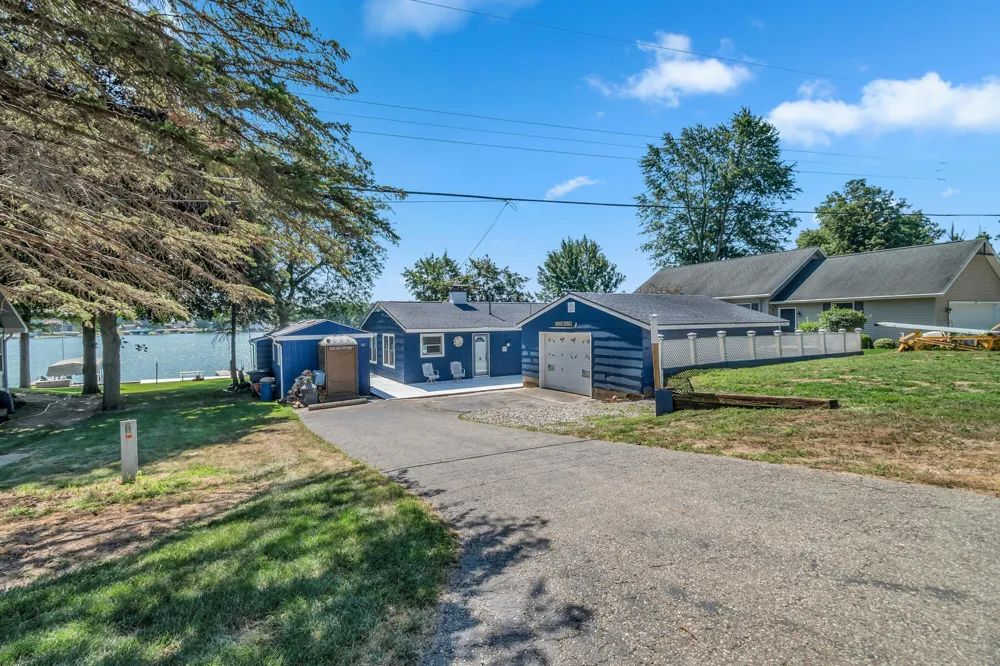 181 Dons Drive Quincy, MI 49082