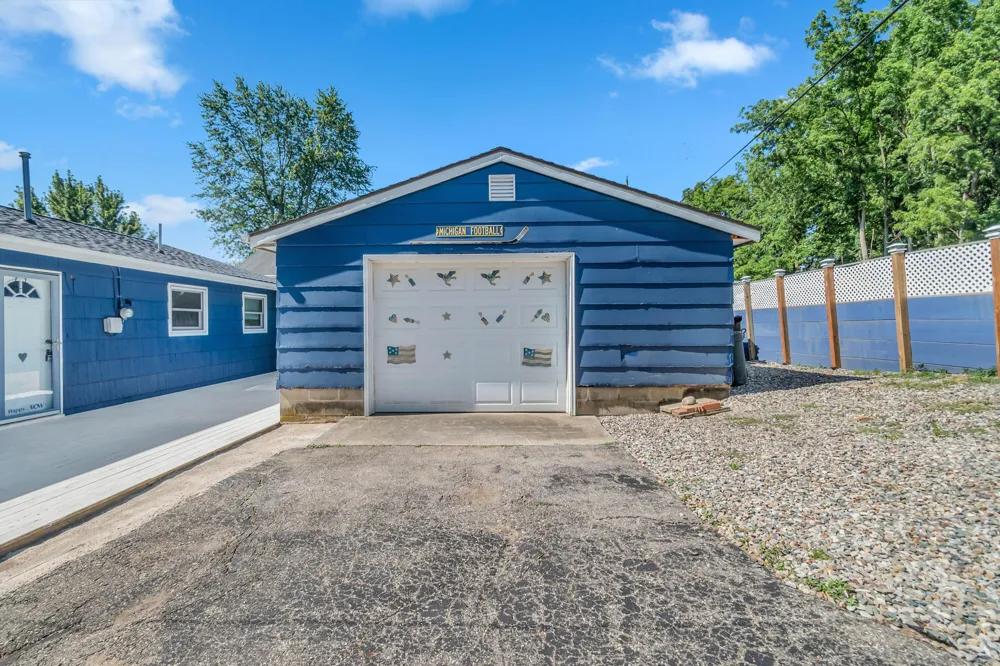 181 Dons Drive Quincy, MI 49082