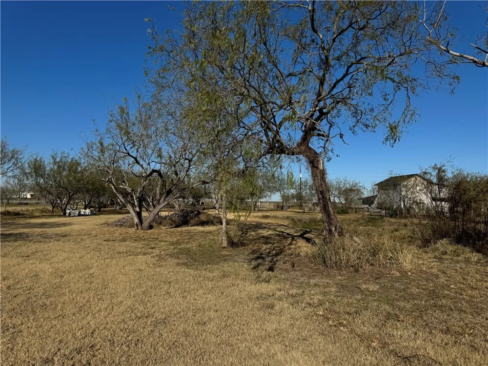 6323 County Road 1612 Portland, TX 78374