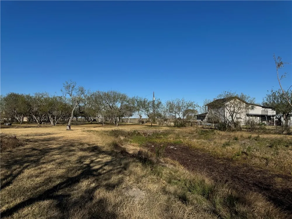 6323 County Road 1612 Portland, TX 78374