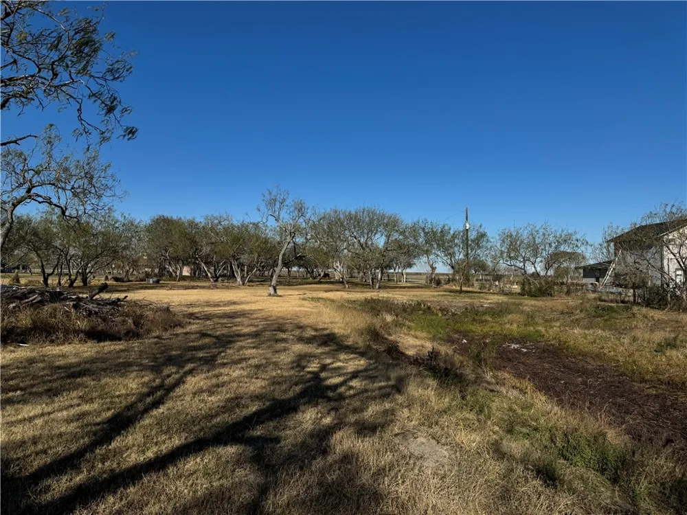 6323 County Road 1612 Portland, TX 78374