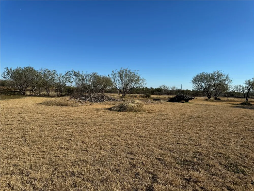 6323 County Road 1612 Portland, TX 78374