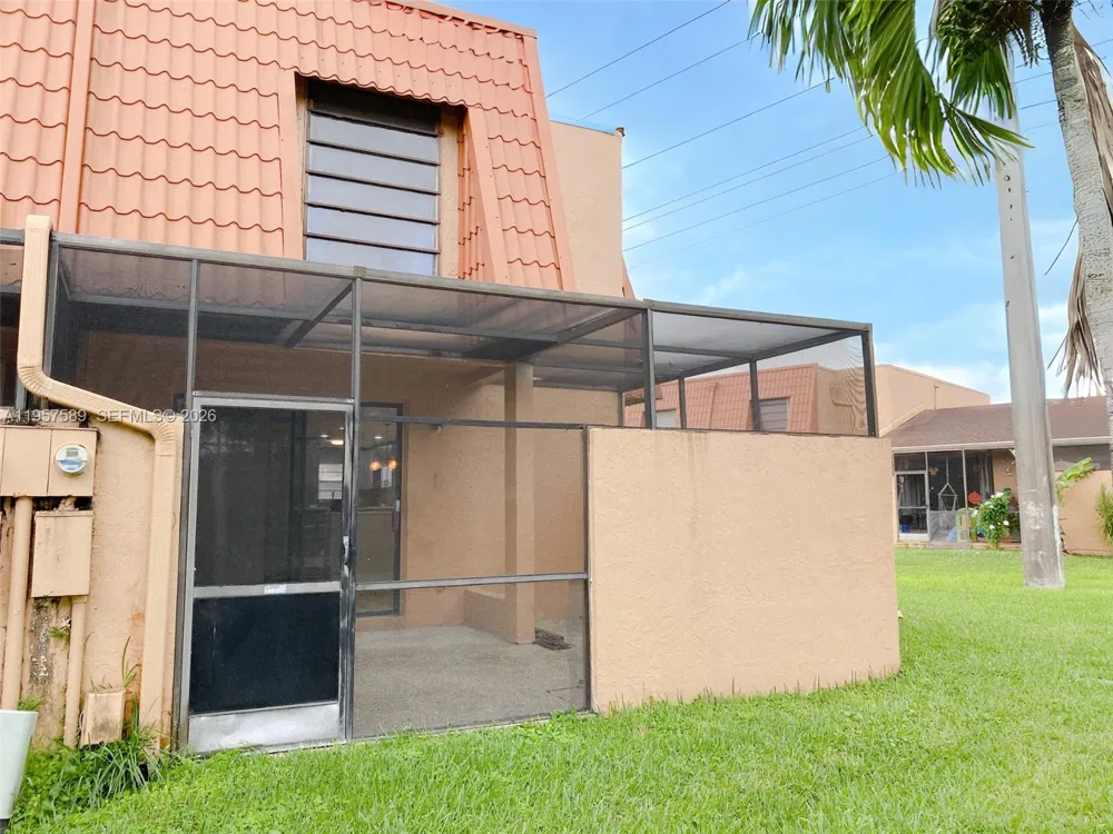 9151 Orchid Tree Ln #131 Pembroke Pines, FL 33024