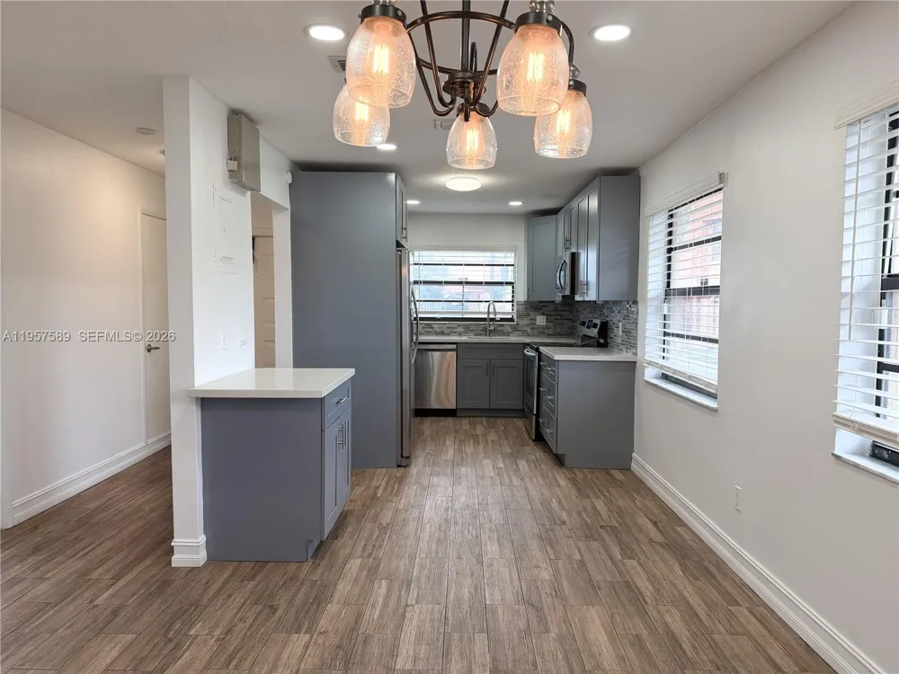 9151 Orchid Tree Ln #131 Pembroke Pines, FL 33024