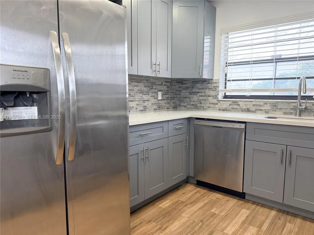 9151 Orchid Tree Ln #131 Pembroke Pines, FL 33024