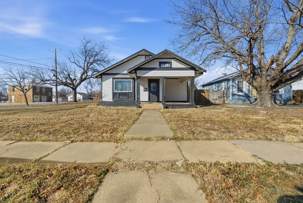 1317 4th Street Graham, TX 76450