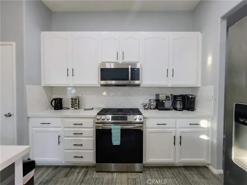 13581 Mountain Top Desert Hot Springs, CA 92240
